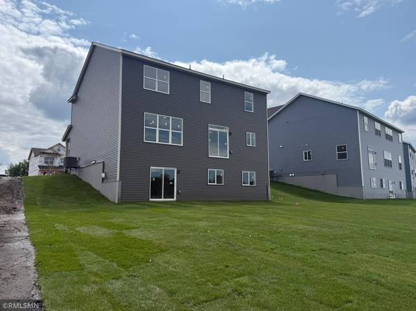 1709 Meadows DR NE, East Bethel, MN 55011