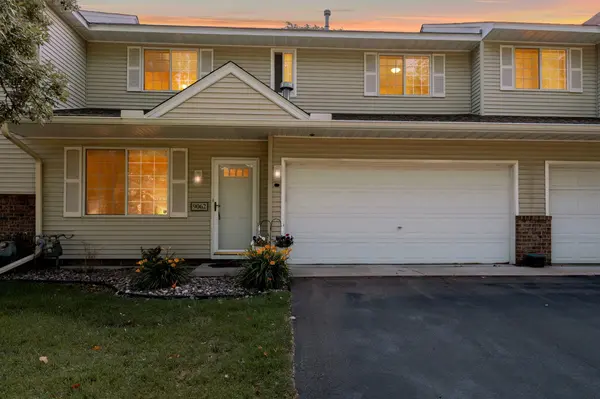 9062 Merrimac LN N, Maple Grove, MN 55311