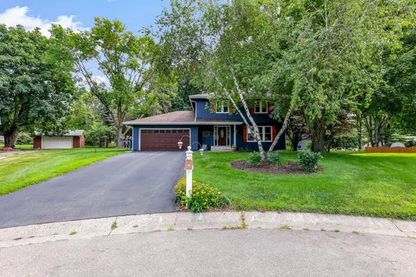 17200 Barberry CIR, Eden Prairie, MN 55346