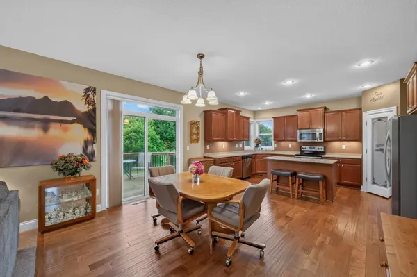 20685 Frost CT, Lakeville, MN 55044