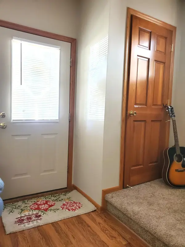 952 Conner ST, Chaska, MN 55318