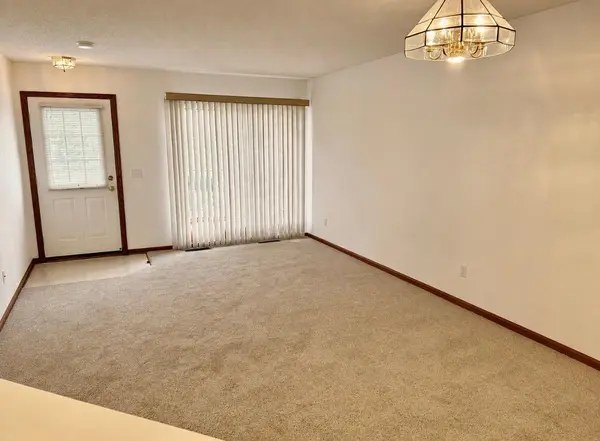 1729 Riverwood DR #64, Burnsville, MN 55337