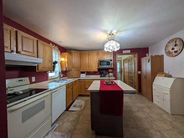 111 E Lyon ST, Minneota, MN 56264