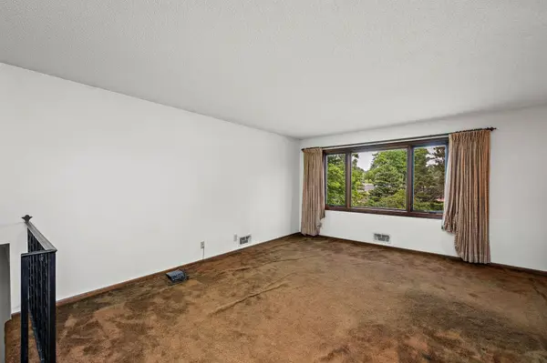 7408 W 100th ST, Bloomington, MN 55438