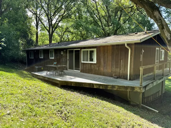 33672 County Road 15, Morton, MN 56270