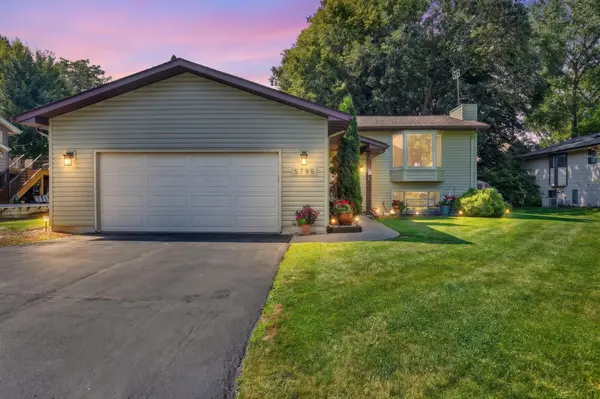 5795 Amy LN,  Maple Plain,  MN 55359