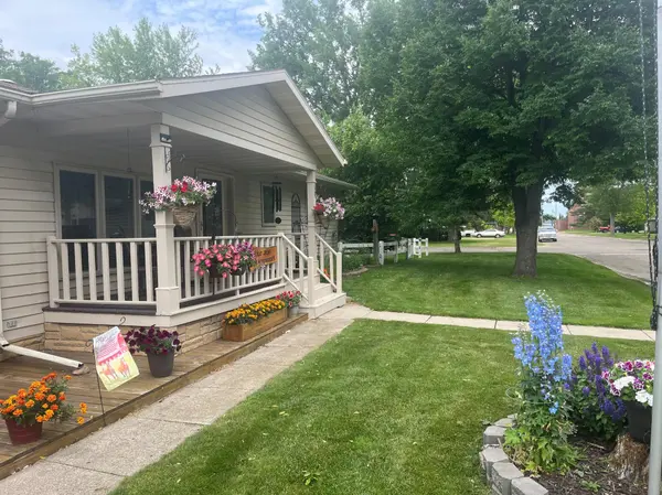 301 5th ST SW, Hankinson, ND 58041