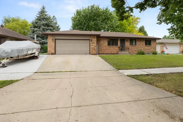 3715 Burritt ST S, Fargo, ND 58104