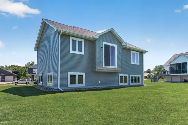 411 Westwood DR, River Falls, WI 54022