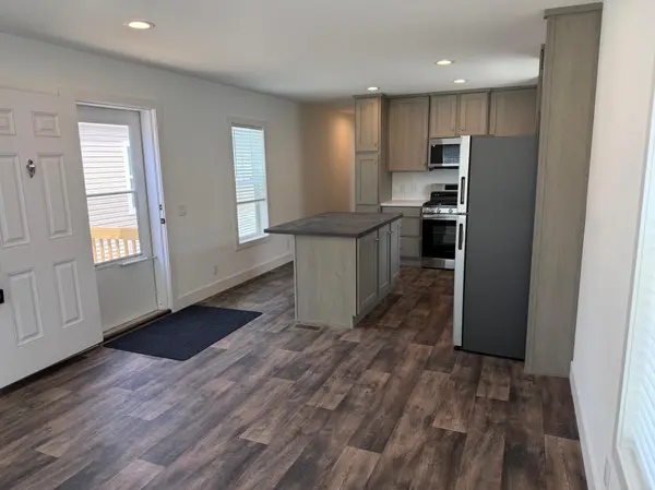 1611 6th AVE E #A4, Alexandria, MN 56308