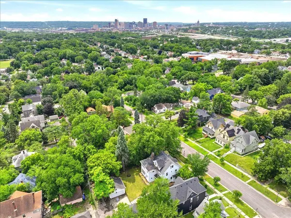 1070 Bradley ST, Saint Paul, MN 55130