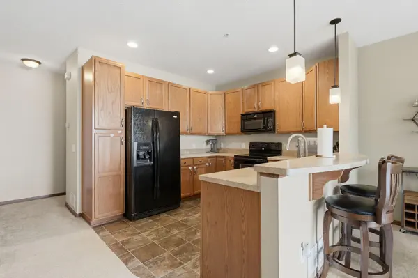 8336 Emery Pkwy N, Champlin, MN 55316