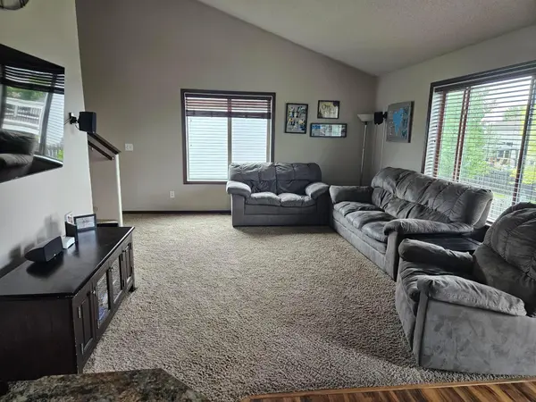 5156 44th ST S, Fargo, ND 58104