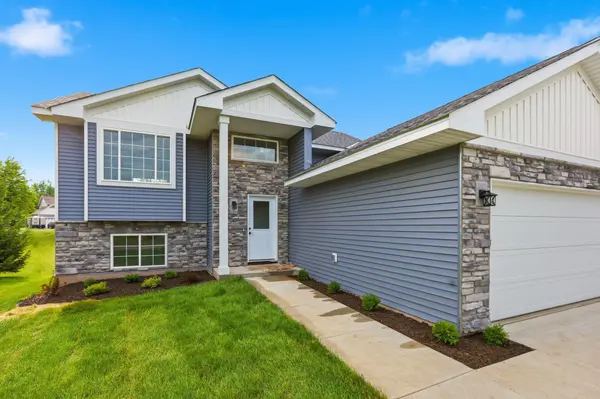 404 Westgate DR, Winsted, MN 55395