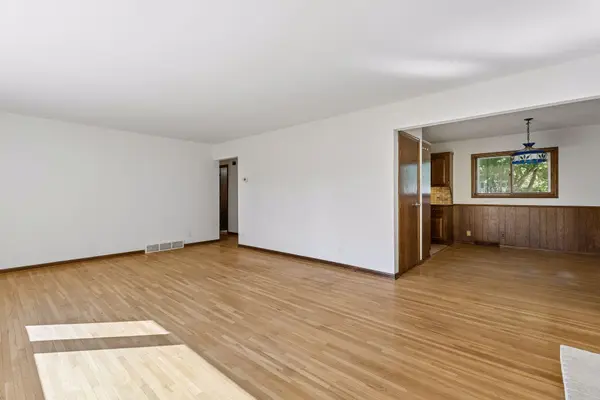 16329 Temple TER, Minnetonka, MN 55345