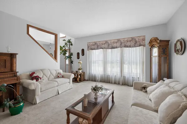 2230 Woodbridge WAY, Woodbury, MN 55125