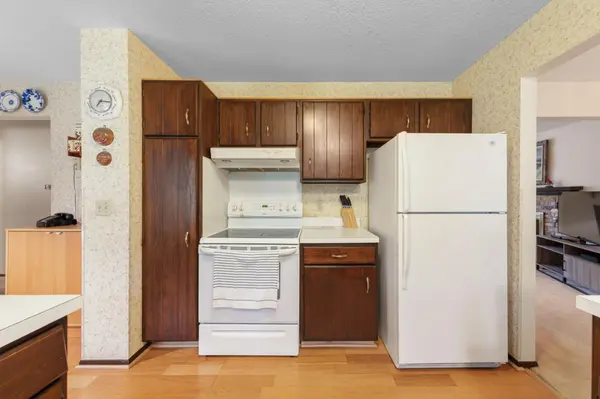 12108 Red Oak CT S, Burnsville, MN 55337