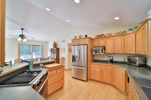8553 Waseya Woods DR, Nisswa, MN 56468