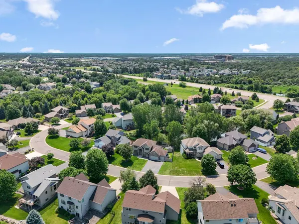 6172 104th CIR N, Brooklyn Park, MN 55443