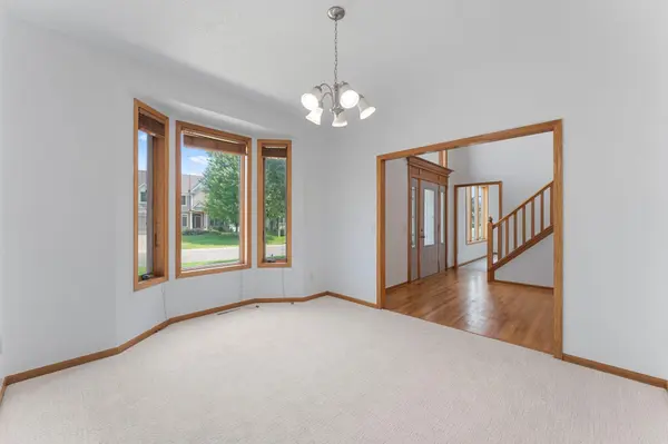 6172 104th CIR N, Brooklyn Park, MN 55443