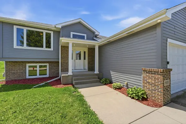 9155 Fairway Hill DR, Elko New Market, MN 55020