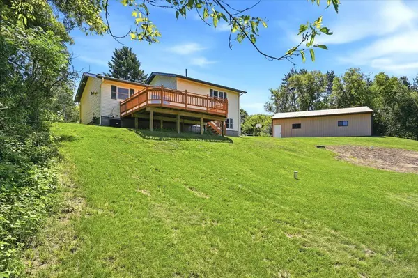 710 Kinney RD, Hudson, WI 54016