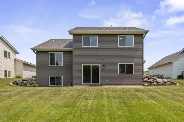 1166 Blackbird DR SW, Hutchinson, MN 55350