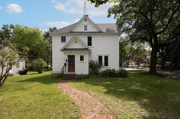 520 12th ST SE, Menomonie, WI 54751