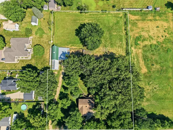28569 Sleepy Hollow RD, Winthrop, MN 55396