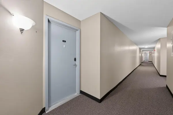 132 Demont AVE E #232, Little Canada, MN 55117