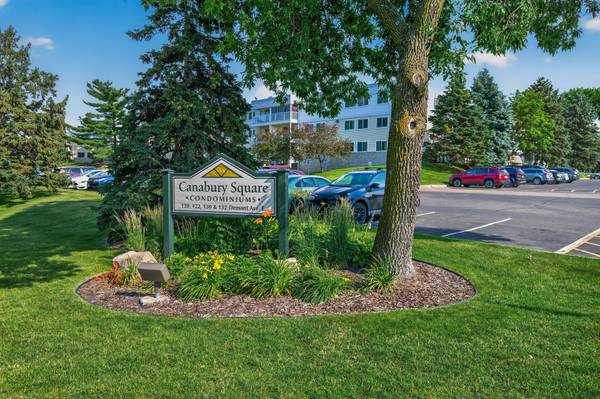 132 Demont AVE E #232, Little Canada, MN 55117