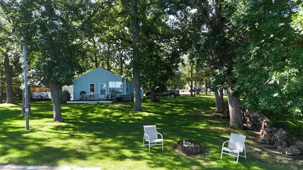 38489 W Wagon TRL, Battle Lake, MN 56515