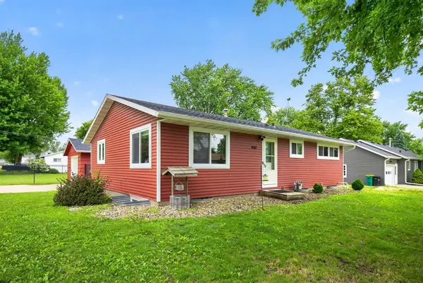 403 3rd AVE NE, Byron, MN 55920