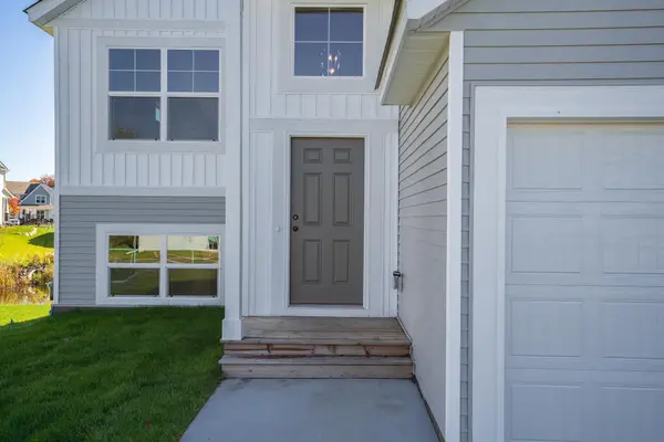 4706 2nd Street CT NE, Saint Cloud, MN 56304