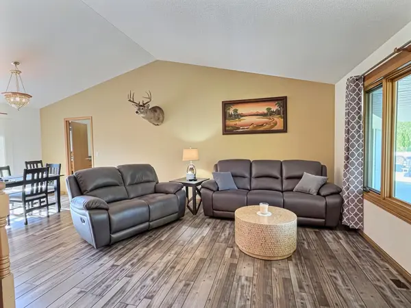 1051 County Road 39 NW, Monticello, MN 55362