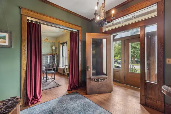 223 Walnut ST, Saint Paul, MN 55102