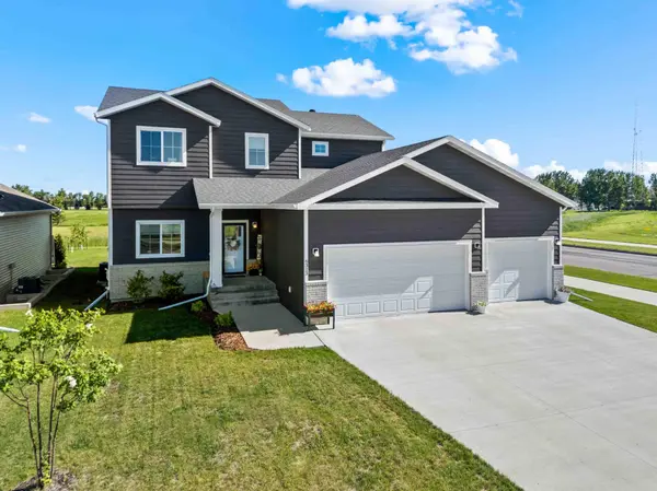 6313 54th AVE S, Fargo, ND 58104