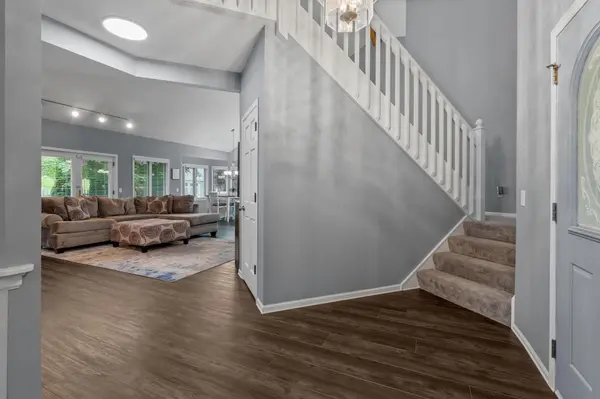 1329 Springwood LN, Faribault, MN 55021