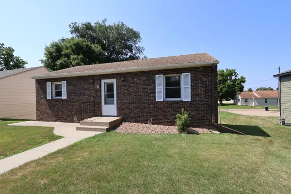 18 S Oregon AVE, Morris, MN 56267
