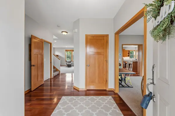 17594 Heidelberg WAY, Lakeville, MN 55044