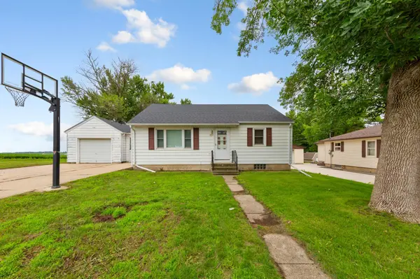 531 1st ST SW, New Richland, MN 56072