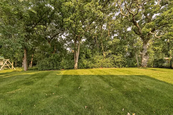 4275 Stone Crest LN NE, Rochester, MN 55906