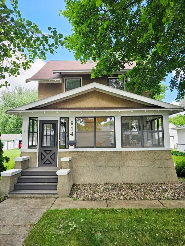 914 N 4th ST, Montevideo, MN 56265