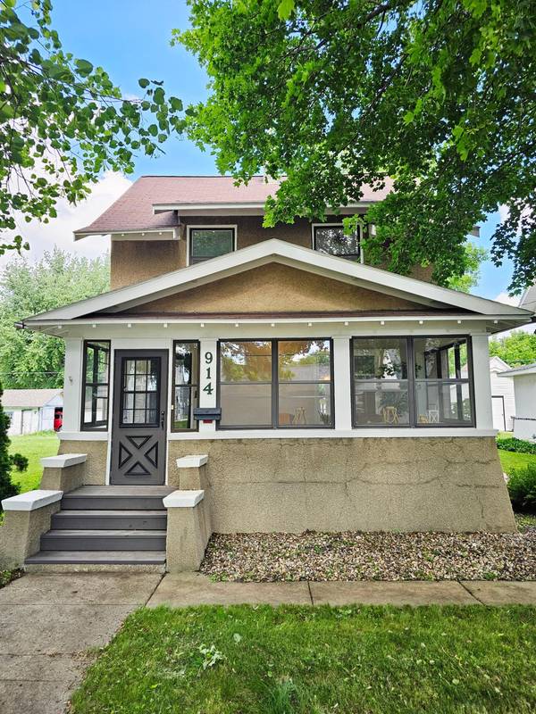 914 N 4th ST, Montevideo, MN 56265