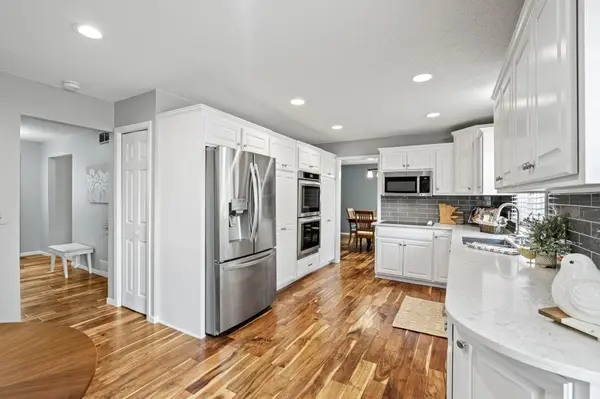 13500 Clinton PL, Burnsville, MN 55337