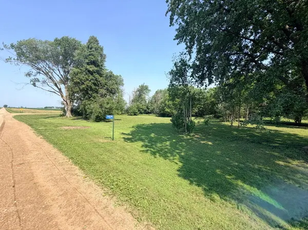 34038 190th ST, Worthington, MN 56187