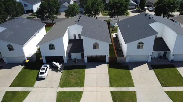 825 12th AVE W, West Fargo, ND 58078