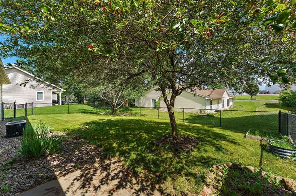 1825 Windmill DR, Baldwin, WI 54002