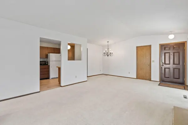 1164 Xene LN N, Plymouth, MN 55447