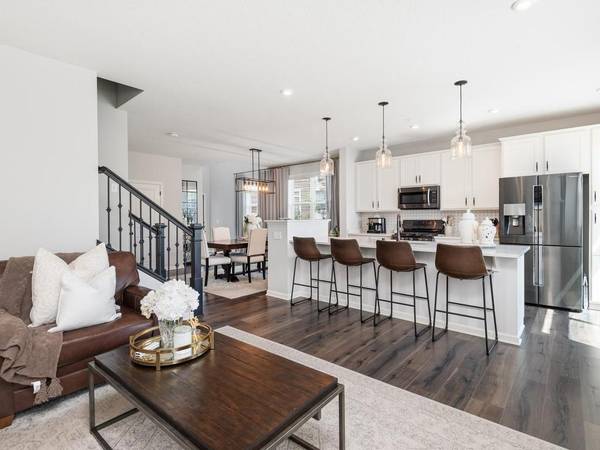 8100 Evergreen LN N, Maple Grove, MN 55369
